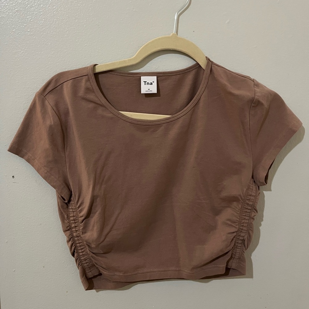 Dusty rose TNA aritzia cropped shirt